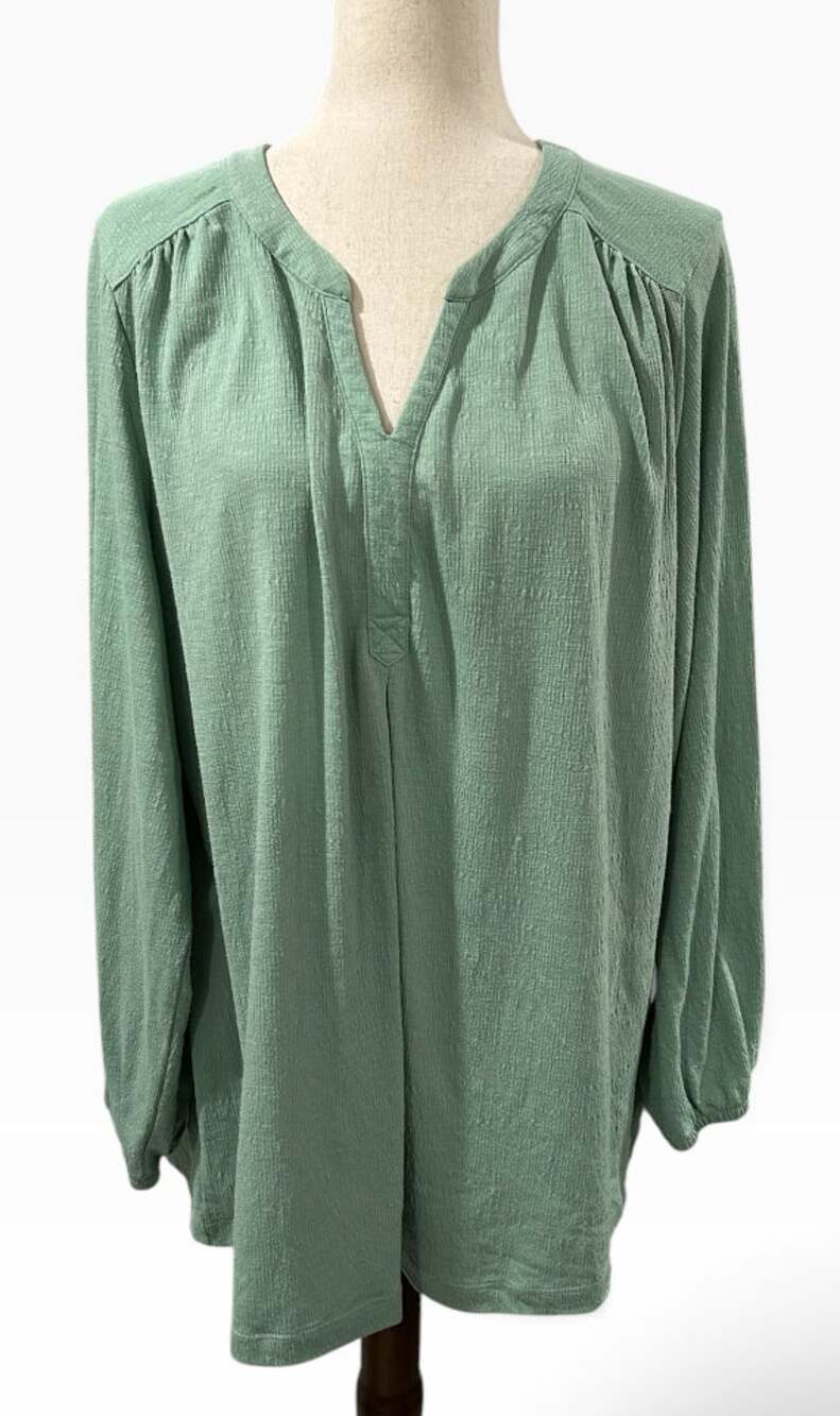 CJ Banks Mint Green Split Neck Peasant Blouse Plus Size 2X EUC